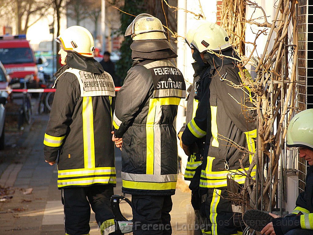 Einsatz Feuerwehr SEK Polizei Koeln Nippes Merheimerstr P050.JPG